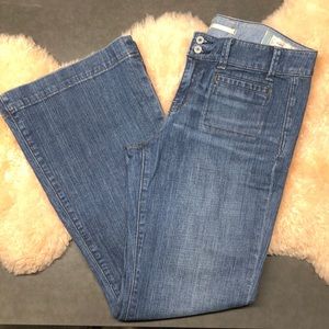 GAP High Waist Flair Jeans Curvy Fit. Like New!